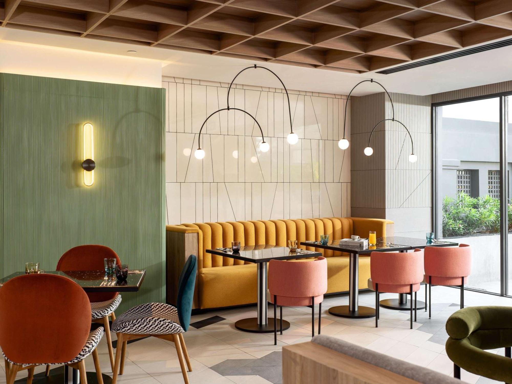 Tribe Living Bangkok Sukhumvit 39 By Accorhotels Екстериор снимка