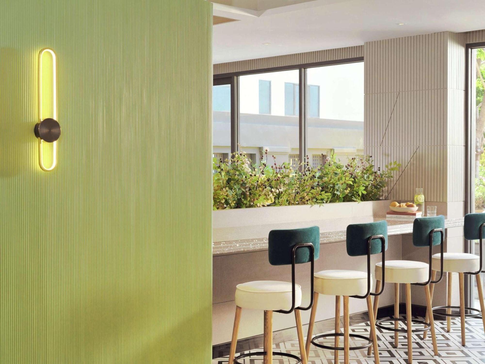 Tribe Living Bangkok Sukhumvit 39 By Accorhotels Екстериор снимка