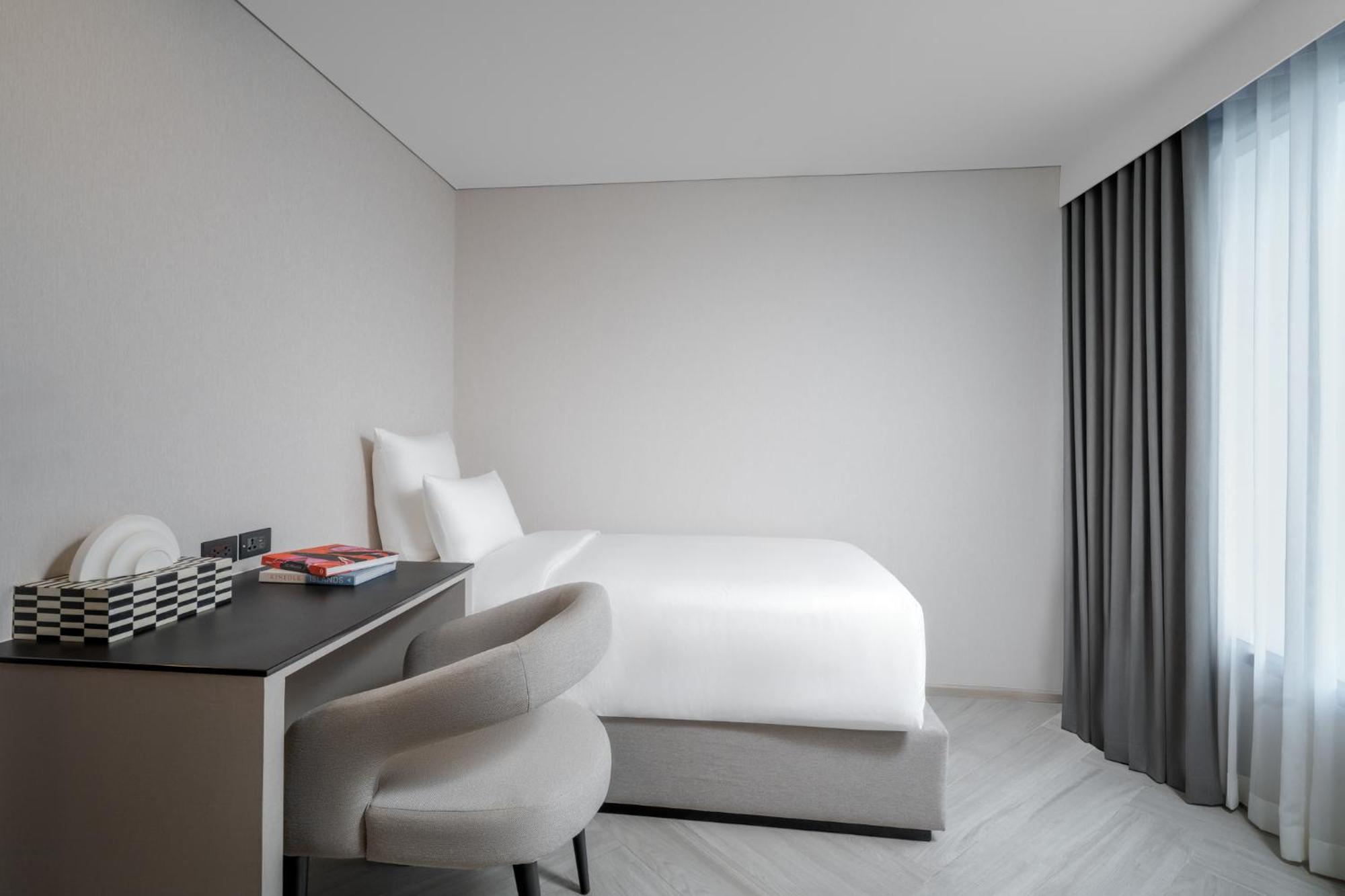 Tribe Living Bangkok Sukhumvit 39 By Accorhotels Екстериор снимка